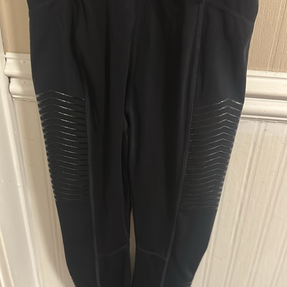 Fabletics Eloise Zoned Black High Compression Bodysuit Unitard Size Small NWOT - Picture 11 of 11